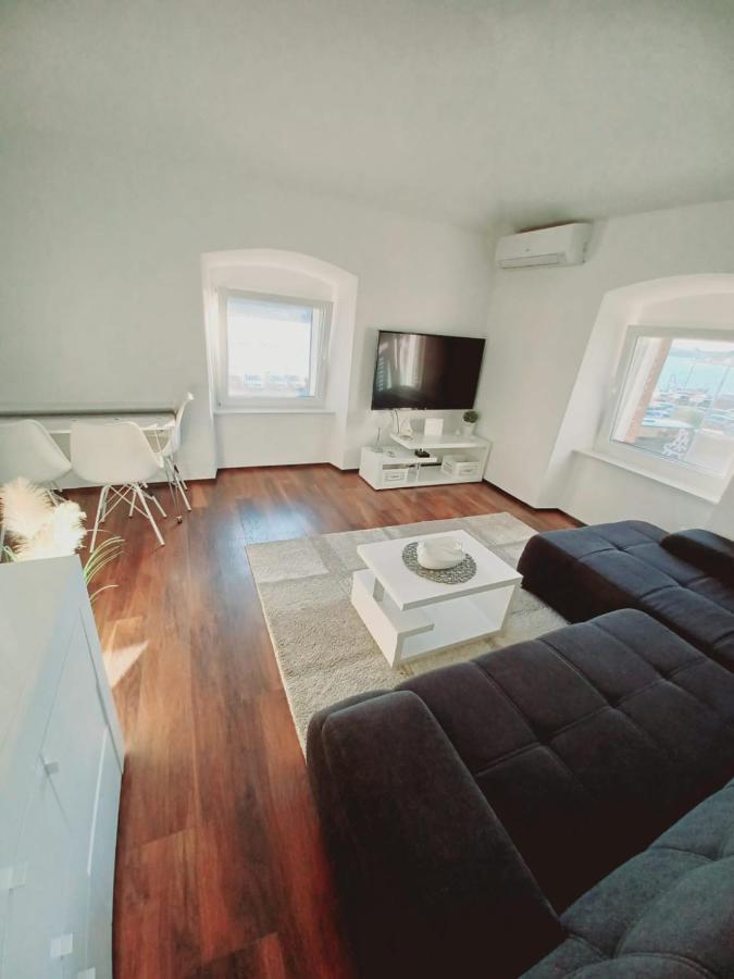 Niko 1 Apartment Mali Losinj Ngoại thất bức ảnh