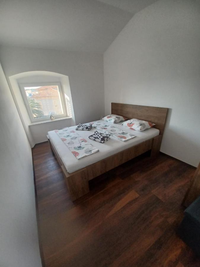 Niko 1 Apartment Mali Losinj Ngoại thất bức ảnh